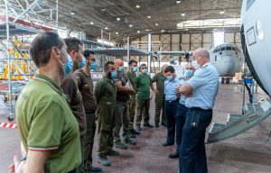 Generale Di Martino in visita a Sigonella