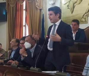 Sport, Parisi annuncia sostegni da settembre per le famiglie