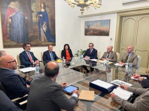 Aeroporto di Comiso, Schifani incontra il sindaco e l’ad di Sac